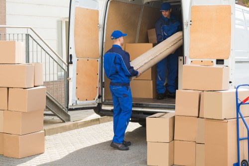 Secure short-term storage units in Mottingham for flexible use